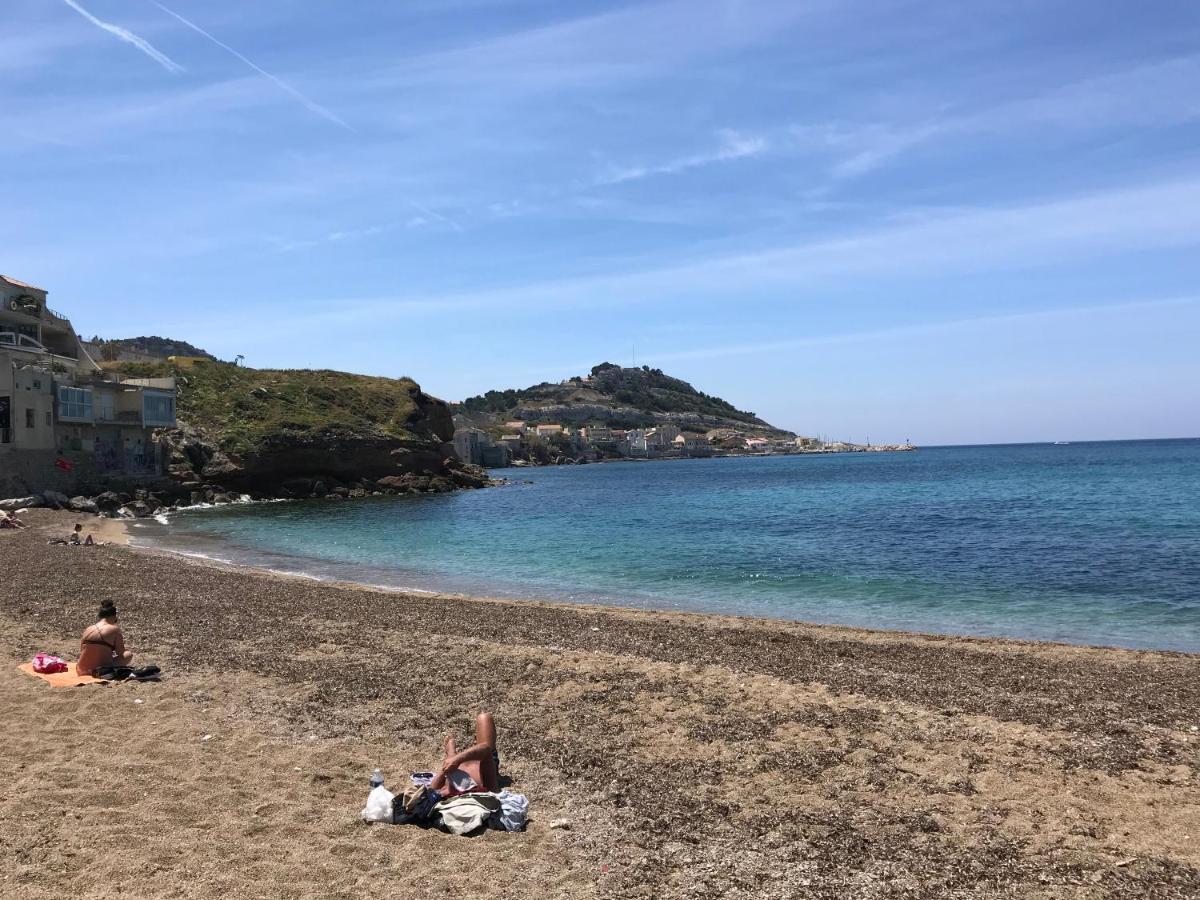 Le Cabanon Bleu Sur La Plage Marseille Exteriör bild